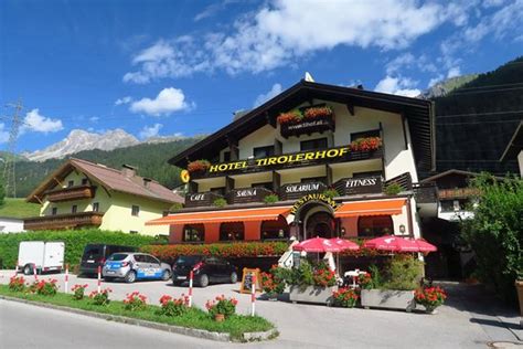 HOTEL TIROLERHOF (St. Anton am Arlberg) - Hotel Reviews & Photos ...