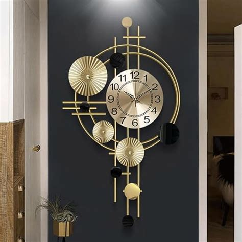 Buy Limelight Decorative Wall Clock Metal Wall Clock, Gingko Leaf Wall ...