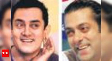 Aamir, Salman, the night riders! | Hindi Movie News - Times of India