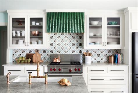 Modern Grey And White Kitchen Backsplash : Modern Grey Kitchen Tiles ...