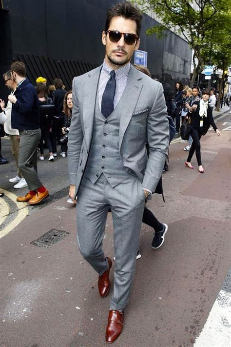 Light Grey Suit Color Combinations with Shirt and Tie - Suits Expert