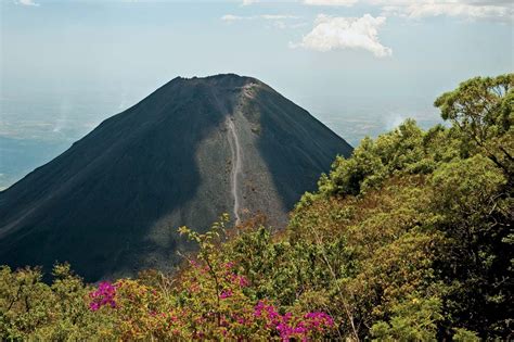Izalco Volcano | El Salvador, Map, Location, & Eruptions | Britannica