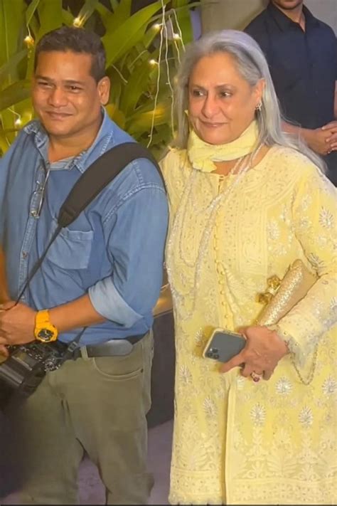Jaya Bachchan declares hatred for paps in ‘Ganda, tight pants’; owns ...