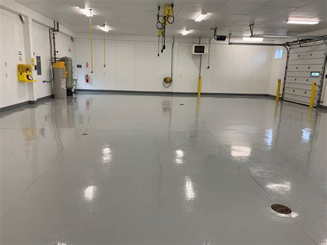 Choosing the Right Floor Paint for Your Garage - Epoxy Floors LLC