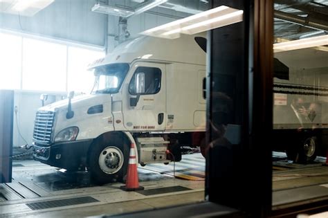A rare look inside Ann Arbor’s EPA lab helping the nation curb auto ...