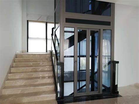 家庭楼梯自动电梯,自动楼梯,家庭楼梯_大山谷图库