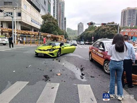 热搜！深圳一兰博基尼与驾校车相撞，车头被撞瘪_回应_视频_南都