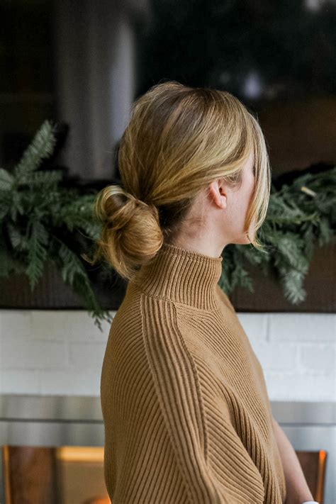 christmas hairstyles with a bow