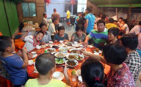 农村这些流水席场面壮观 400人一起吃酒席您见过吗-搜狐大视野-搜狐新闻