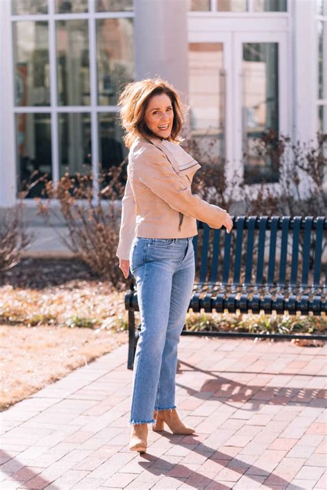 Petite VS. Regular Pants Sizing Guide For Women: Differences You Should Know - Beth Ferguson ...
