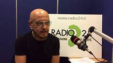 enrico ruggeri il falco e il gabbiano tiziano sclavi l uomo dietro a il falco e il enrico ruggeri il falco e il gabbiano tiziano sclavi l uomo dietro a il falco e il