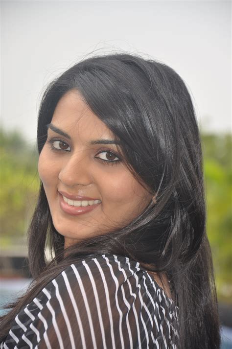 Yashika At Muppozhudhum Un Karpanaigal Movie Press Meet |Tamil Cinema ...