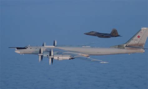 美军F-22在阿拉斯加附近拦截俄军机，这已经是本月第六次-时政新闻-浙江在线