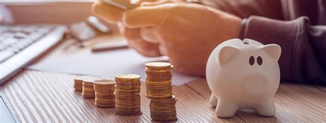 "Mengubah Potret Keuangan Anda: Petunjuk Praktis dalam Mengelola Keuangan"