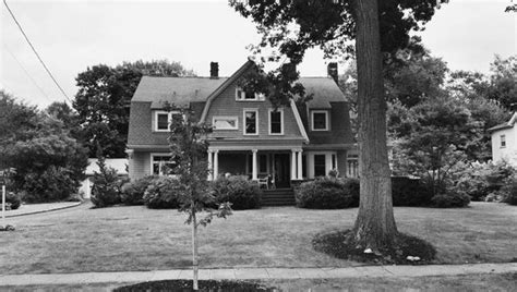 "The Watcher" home sells for $400K less than purchase after threatening ...