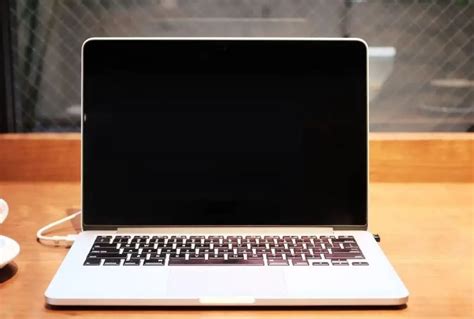 Black Computer Screen 的图像结果