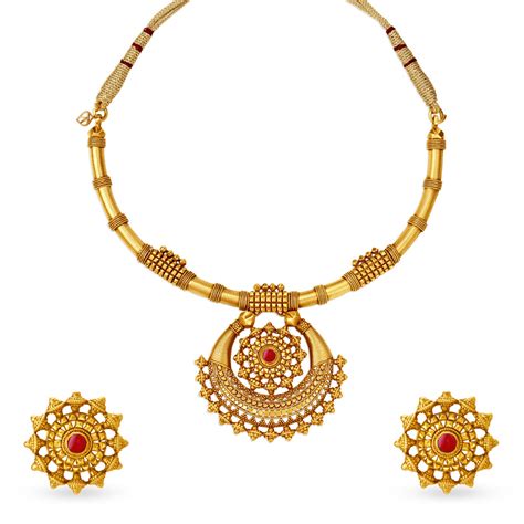 Wondrous Gold Necklace Set for the Punjabi Bride
