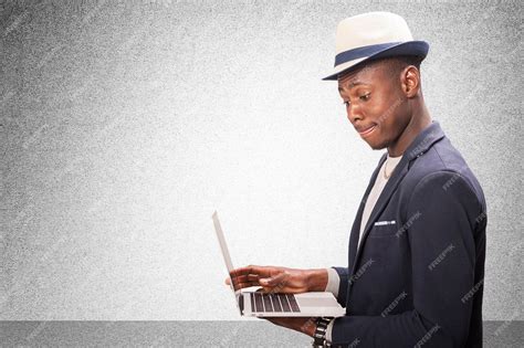 A Smiling Business Man Computer 的图像结果