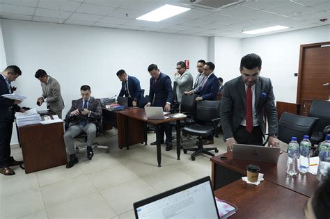 Hijo y asesor de la vicepresidenta Verónica Abad reciben dictamen ...