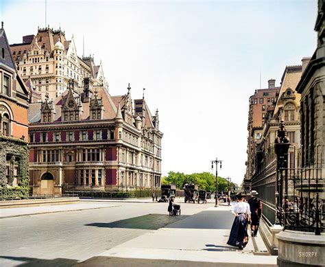 Cornelius Vanderbilt ii House in 1905 : r/Colorization