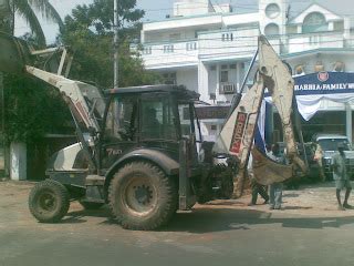 Badri Seshadri's Blog: உடைக்கப்படும் கோயில்