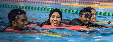 Swimming Lessons 的图像结果