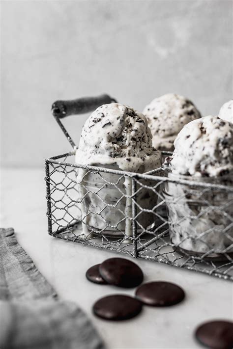 No-Churn Stracciatella Ice Cream | Cravings Journal