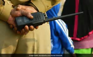 बिहार : तराजू चोरी के आरोप में युवक की जमकर पिटाई...थूक चाटने को किया ...