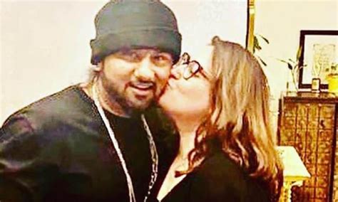 Yo Yo Honey Singh's wife accuses him of domestic violence, sex with ...