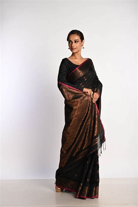 Shop Black Jamdani Saree Online – Golden Zari Thread for a Regal Look ...