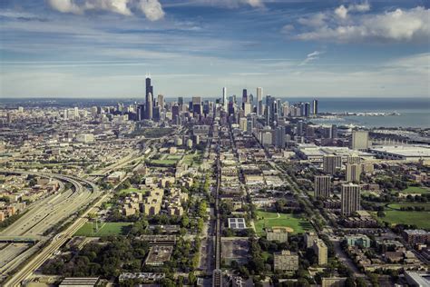 Moving to Chicago's Suburbs: What You Should Know About Each Area
