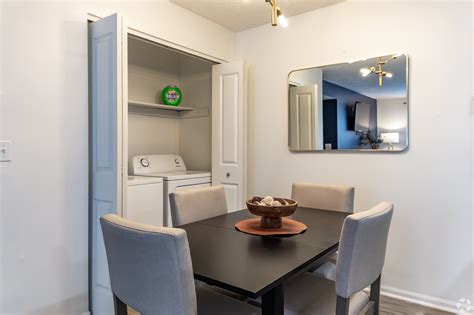 Photos | Hilliard Station Apartments near Columbus, OH