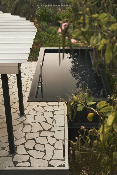 3 climate-responsive homes in India that lie in the embrace of nature ...