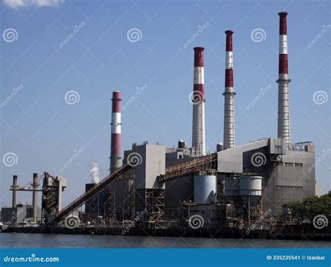 Ravenswood Generating Station New York City Queens View from Roosvelt ...