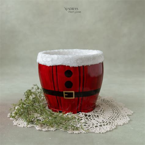 Bowls & Buckets – Madras Prop Store