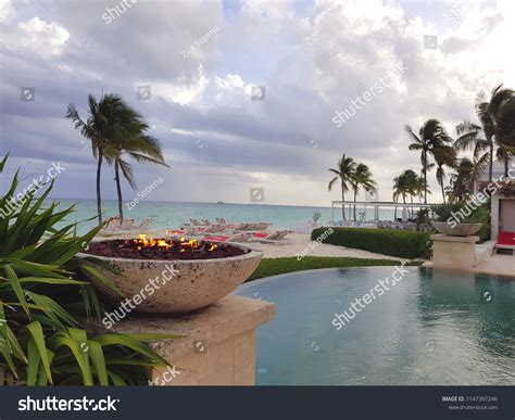 154 Swimming Pool Fire Pits Images, Stock Photos & Vectors | Shutterstock