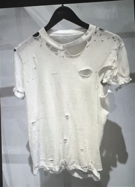 Pin by Annie Banks on DIY Stuff | Ripped shirts, Distressed outfit, T ...