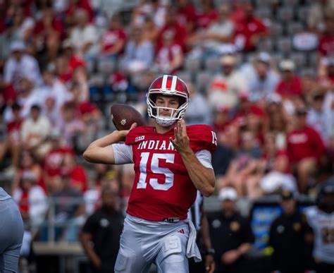 Who is Fernando Mendoza? Meet Indiana's star transfer, who shares the ...