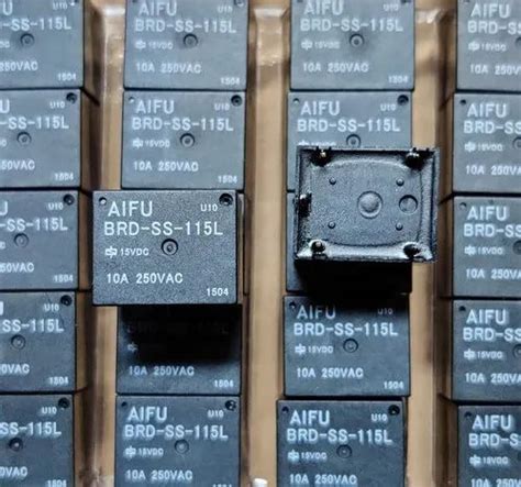 Wholesaler of Integrated Circuits & Diodes by Jainam Electronics ...