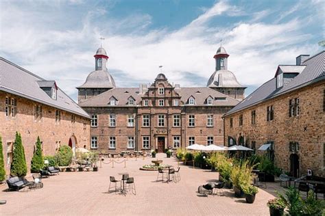 SCHLOSSHOTEL HUGENPOET (Essen) - Hotel Reviews, Photos, Rate Comparison ...