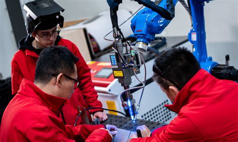 Robotic Welding Programming 的图像结果
