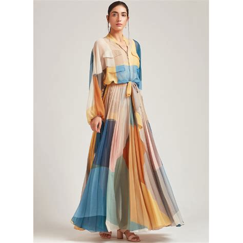 Samantha Akkineni’s colour-blocked pleated maxi dress carried a special ...