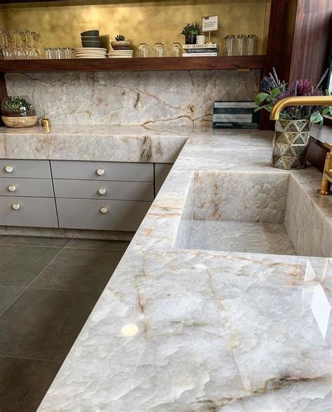 Marble Countertops in a Modern Kitchen