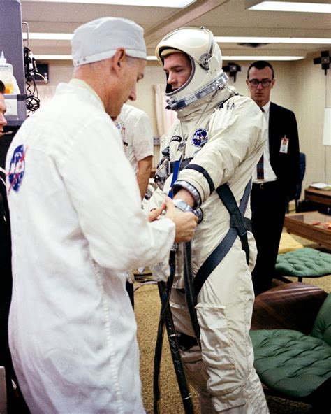 ASTRONAUT DAVE SCOTT SUITS UP PRIOR TO GEMINI 8 MISSION 8X10 NASA PHOTO ...