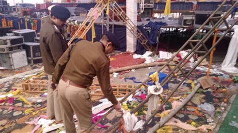 Kalkaji Temple: बी प्राक की परफॉर्मेंस... हजारों लोगों की भीड़, कालकाजी ...