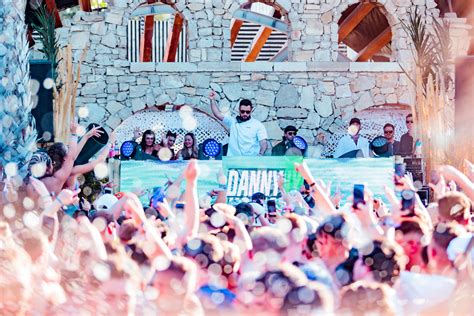 Rocks Beach Club - NOA