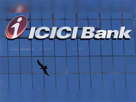 ICICI Bank - HDFC Bank, RIL among 6 stocks owned by more than 500 ...