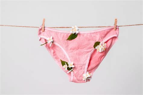 Vaginal Odor: What's Normal and What's Not | The Healthy @Reader's Digest