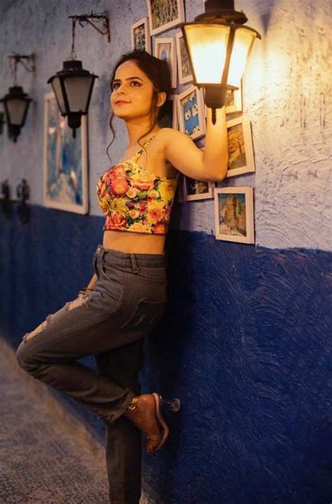 TMKOC's Sonu aka Palak Sindhwani is gorgeous in real life, fans can't ...