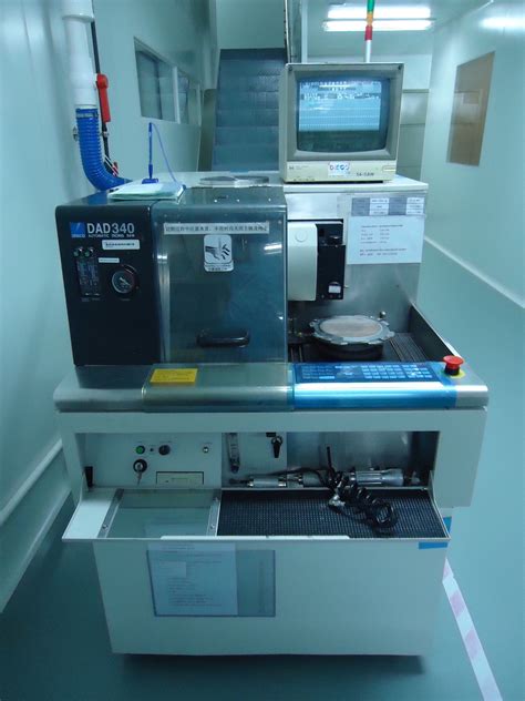 SN201208235 自动切片机（旧） -- 苏州纳米技术与纳米仿生研究所